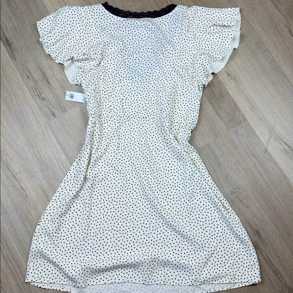 Old Navy Babydoll Polka Dot Mini Dress with Lace Trim. NWT. Size Large. - Picture 3 of 5